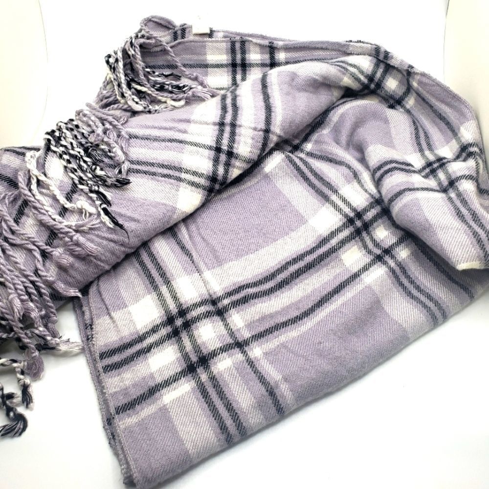 Soft gray plaid scarf with tassels